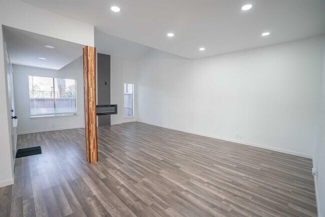 Building Photo - 1555 Prairie Grove Dr