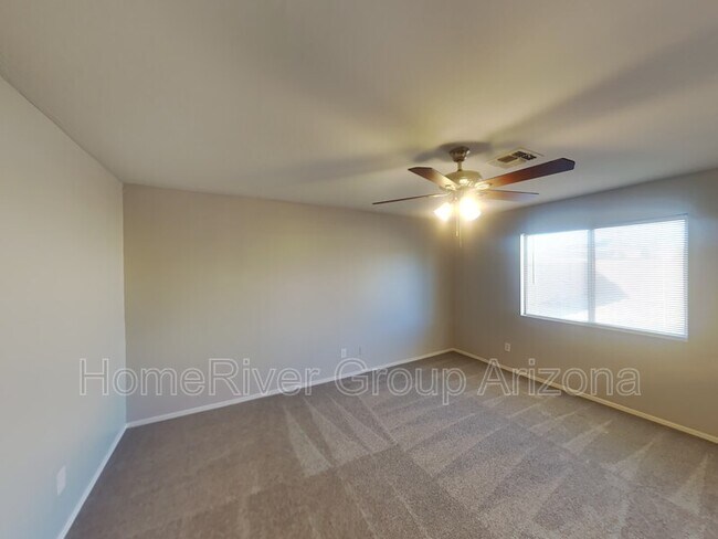 Foto del edificio - 5848 S 236th Dr