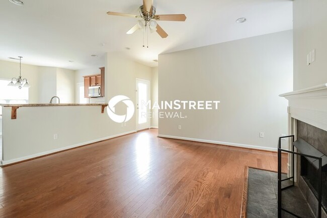 Foto del edificio - 1068 Fairbank Ln