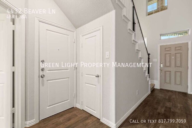 Foto del edificio - 4432 Beaver Ln