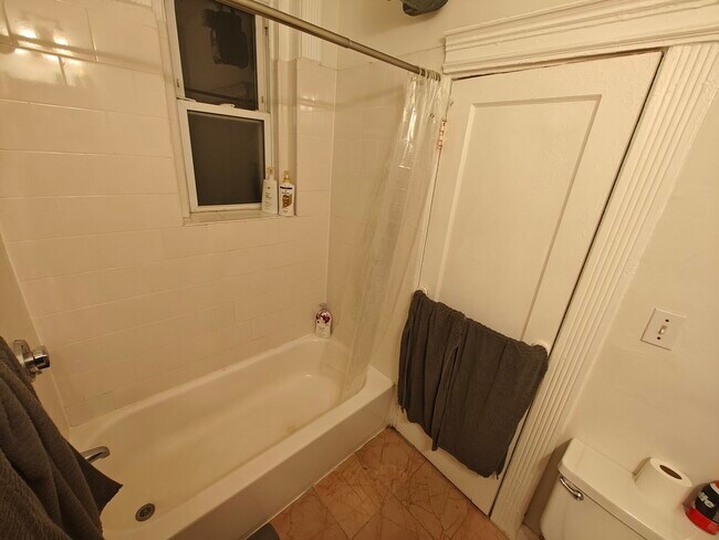 Foto del edificio - 38 Hemenway St