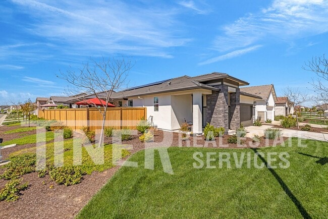 Foto del edificio - 4622 Highland Lk Dr
