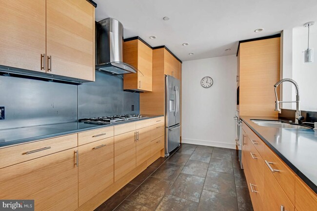 Foto del edificio - 1715 McKean St