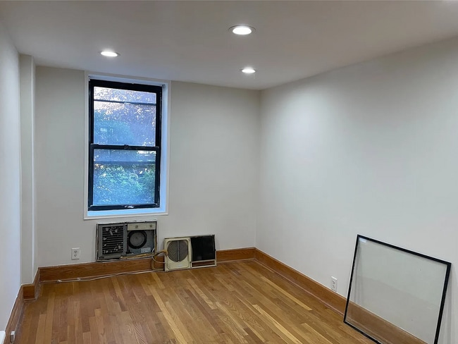 Photo - 35-20 Leverich St Apartment