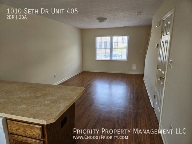 Building Photo - 1010 Seth Dr