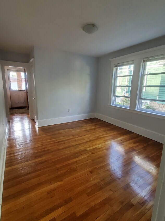 Foto principal - 13 Olcott St
