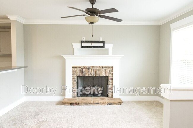 Foto del edificio - 10424 Fielding Rd