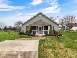 Building Photo - 5317 County Rd 868 E