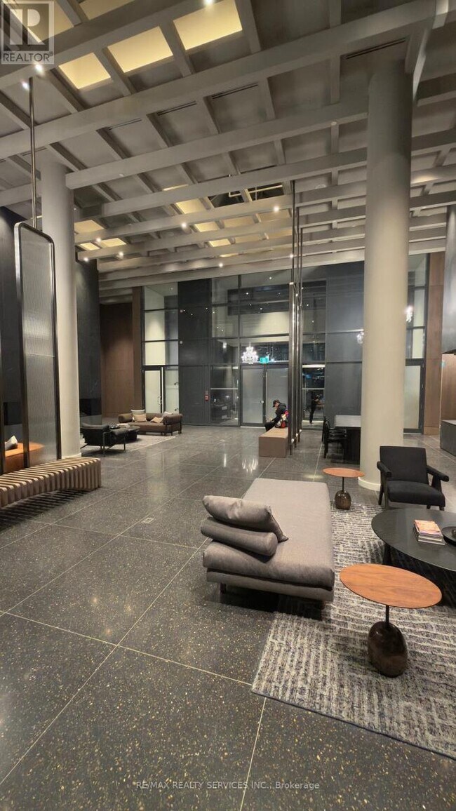 Building Photo - 8 Interchange Wy