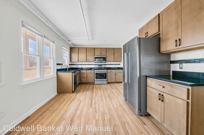 Building Photo - 2 br, 1 bath House - 2964 W Jefferson Ave #1