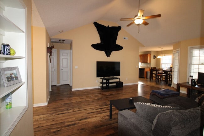 Building Photo - 2160 Waterwheel Dr