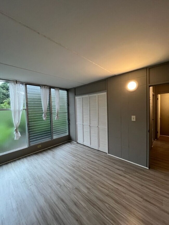 Foto del edificio - WAIPIO GARDENS 2 bedroom/1 bath Ground Flo...