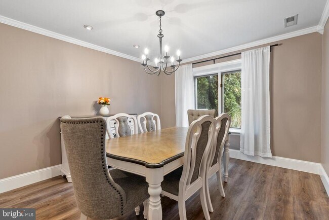 Foto del edificio - 226 Farleigh Ct