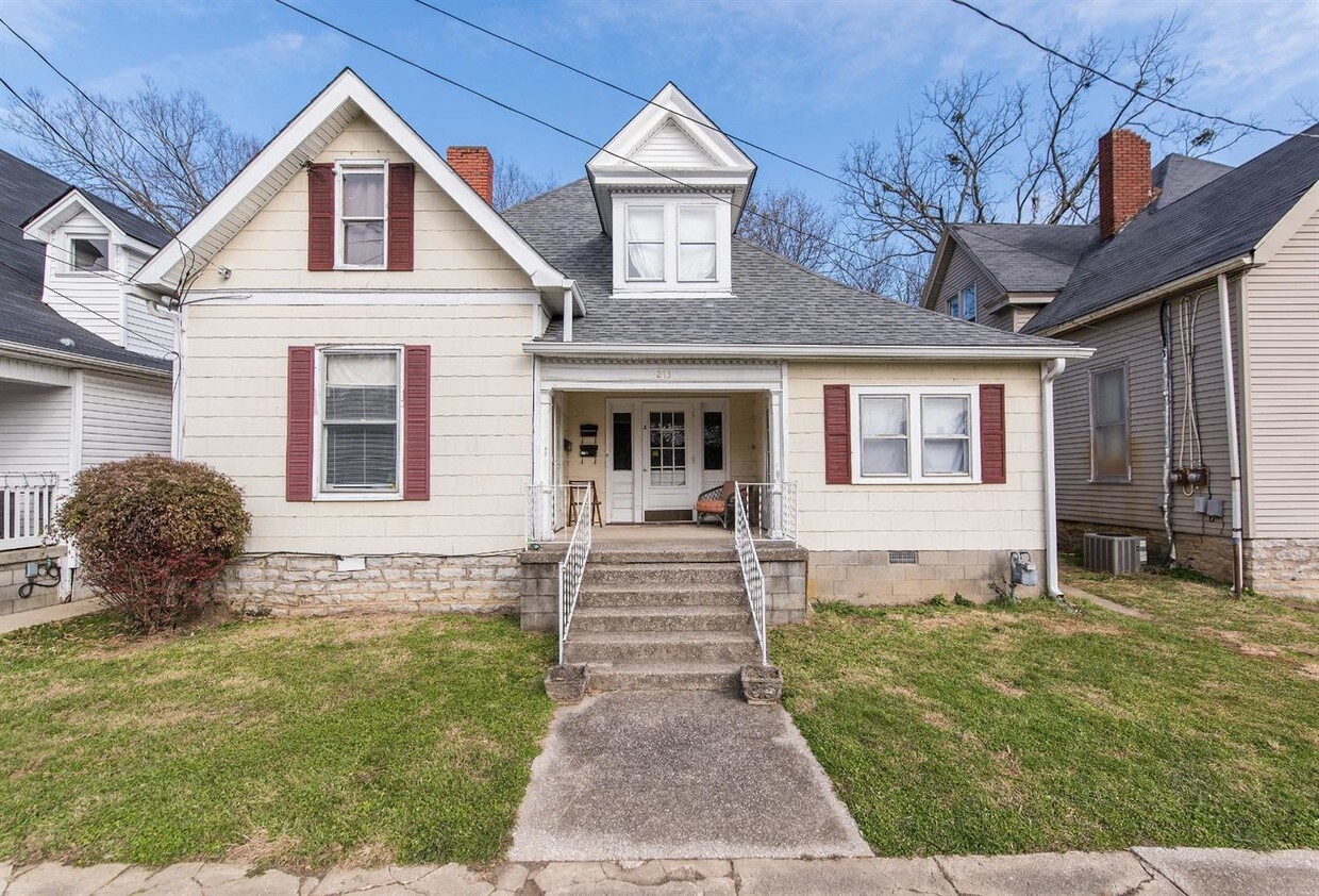Primary Photo - 213 W Hickman St