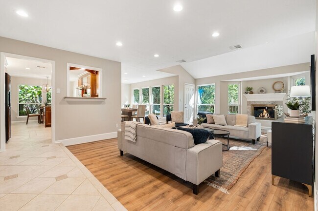 Foto del edificio - 1936 Foxtail Pl