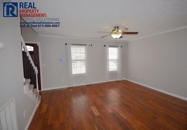 Foto del edificio - Adorable 3BR+BONUS and fenced in yard! Attached garage and washer/dryer included!