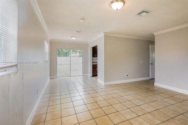 Foto del edificio - 4050 SW 58th Ave