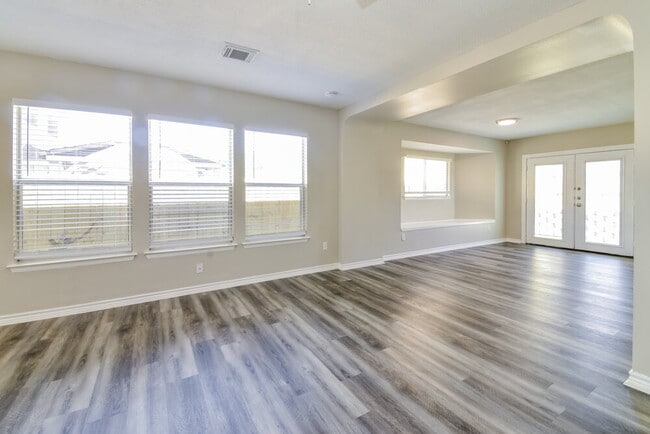 Foto del edificio - 8115 Maple Meadow Dr