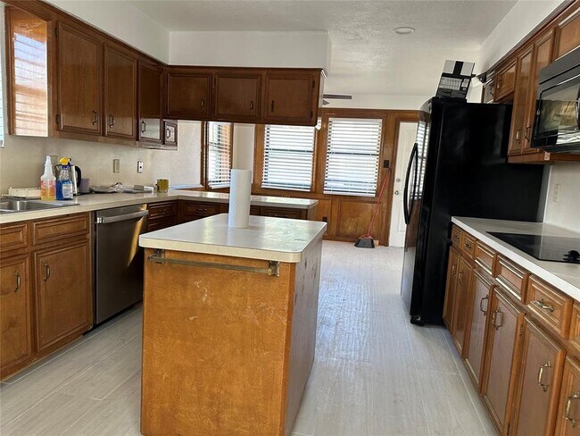 Building Photo - 6819 Addicks Clodine Rd