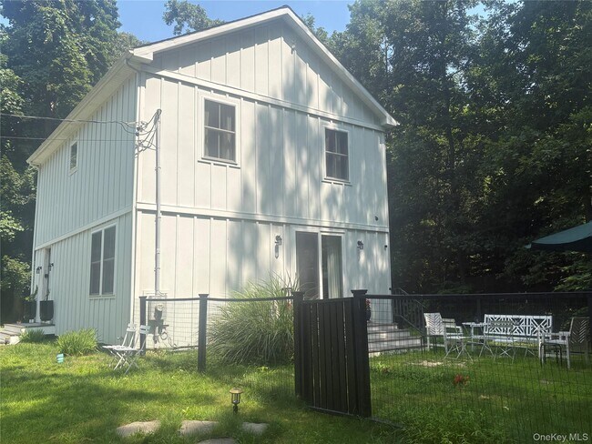 Foto del edificio - 13595 Soundview Ave