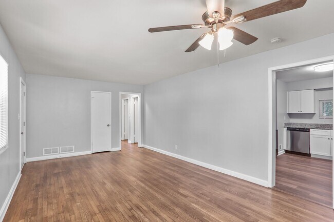Building Photo - 2451 Harwood Dr
