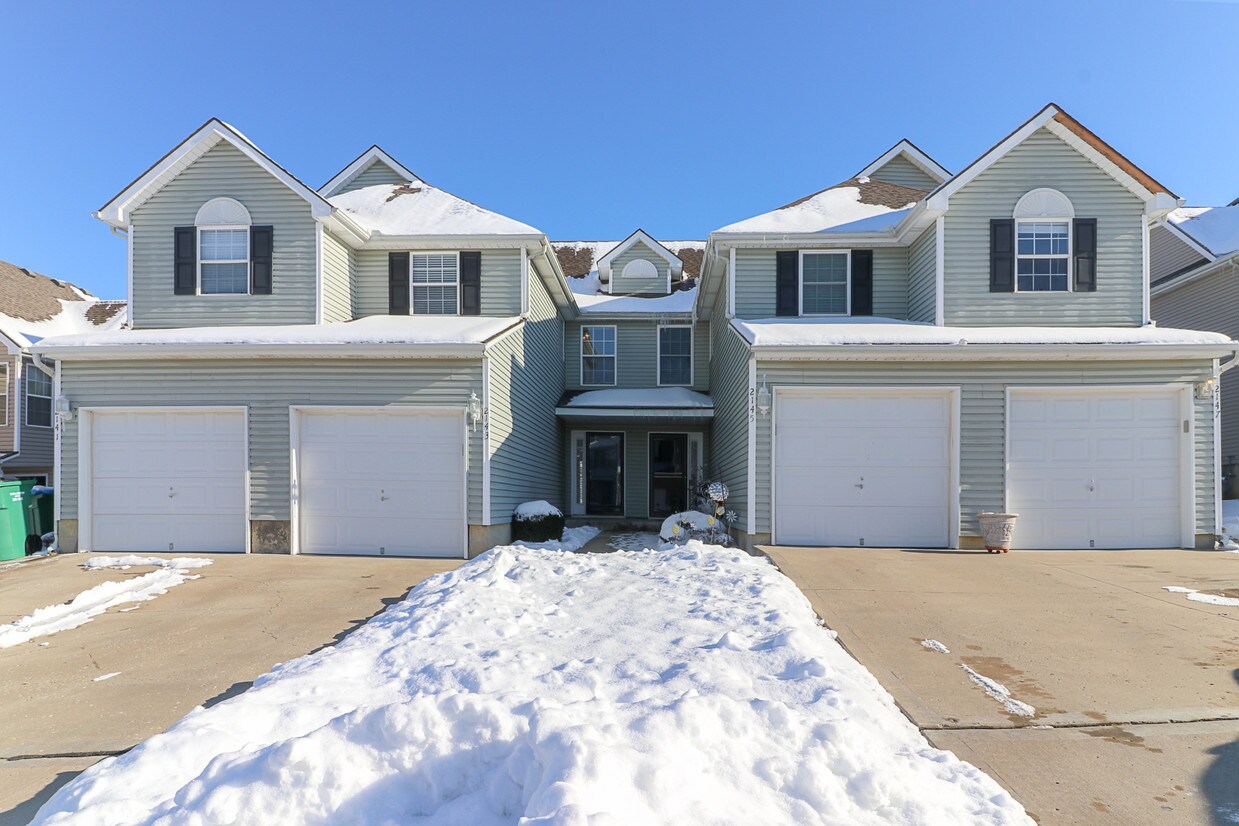 Primary Photo - 2147 SW Gooseberry Ln