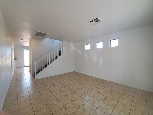 Building Photo - Cimarron Laredo Rud