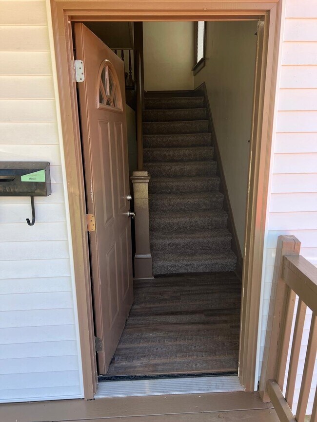 Building Photo - 858 9th St