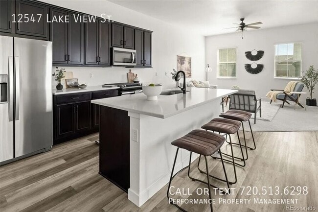 Foto del edificio - 12547 Lake View St