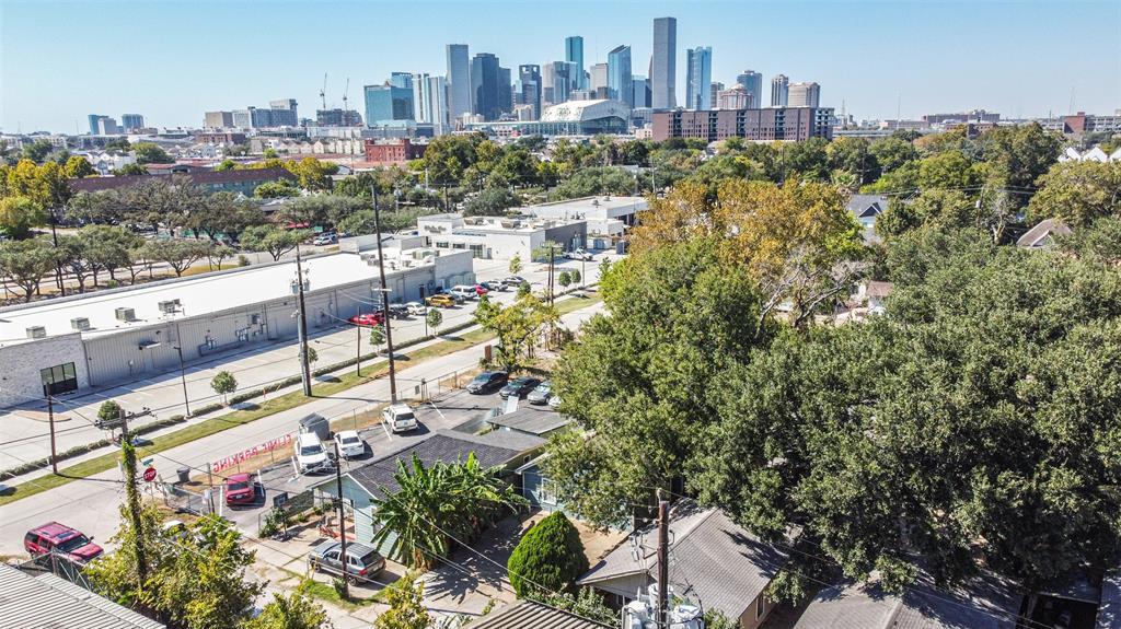 Foto principal - 305 N Ennis St