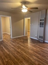 Building Photo - 9-9 W Empire St