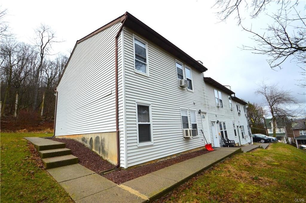 Primary Photo - 432 Stoneman St