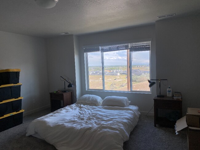 Building Photo - 1122 Starry Night Dr
