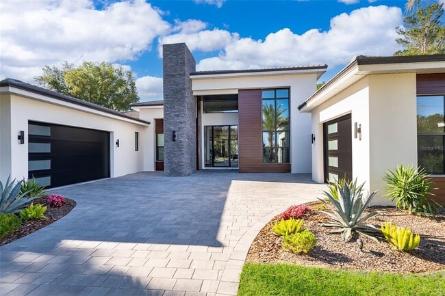 Foto del edificio - 15210 Pendio Dr