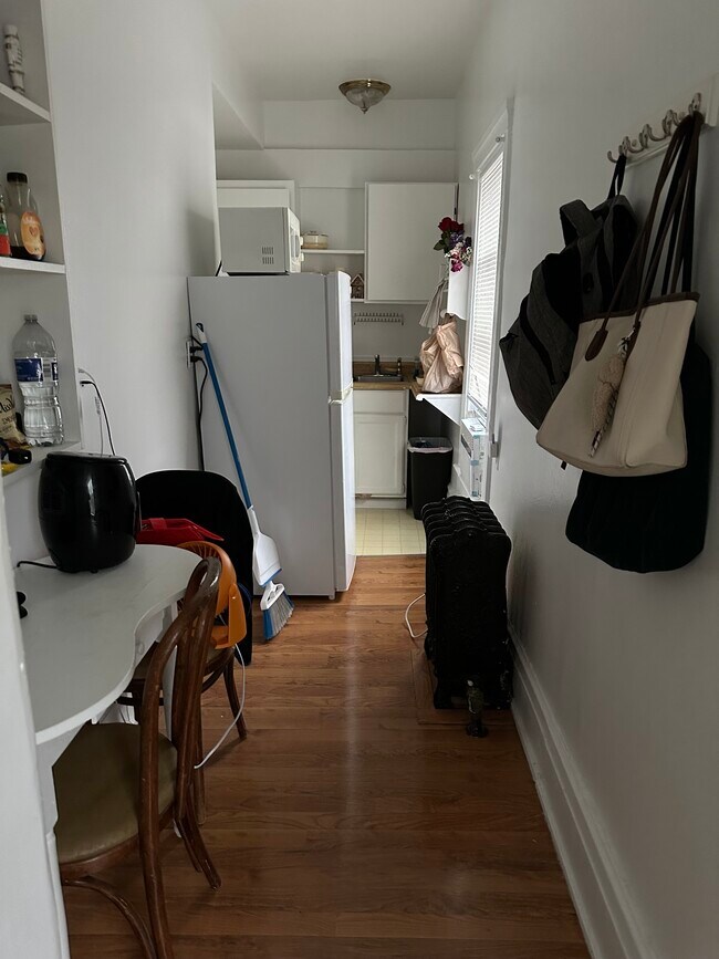 Foto del edificio - 723 Lawrence St - Kerrytown/Walk to UM Campus