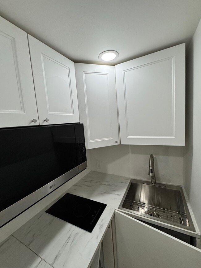 Building Photo - 10848 Scotsman Way