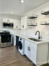 Building Photo - 1606 W Taylor St