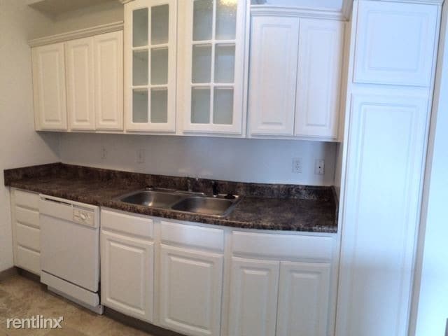 Building Photo - 2 br, 2 bath Apartment - Senate II /2 Bath