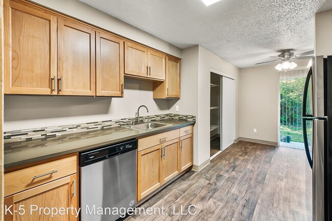 Foto del edificio - 19765 SW 65th Ave