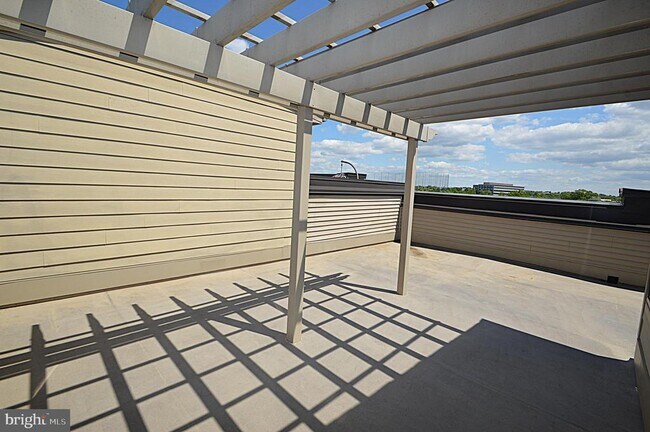Foto del edificio - 44840 Tiverton Sq