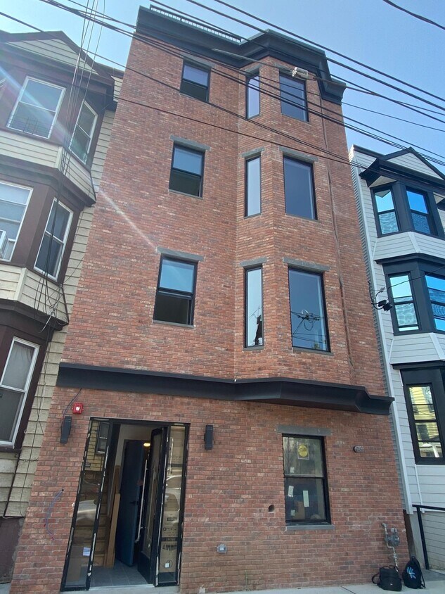 41 Thorne St Unit 4, Jersey City, NJ 07307 Condo for Rent in Jersey