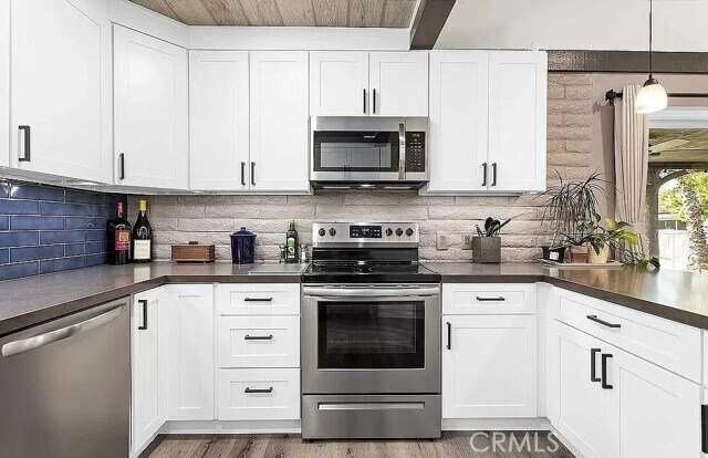 Building Photo - 22400 Canyon Club Dr