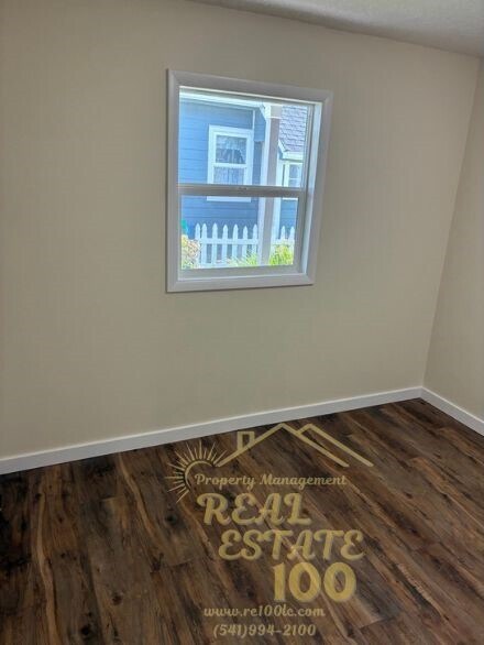 Foto del edificio - 4407 SW Beach Ave