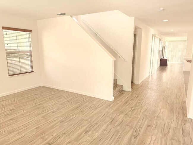 Foto del edificio - 2768 Garrett Pl