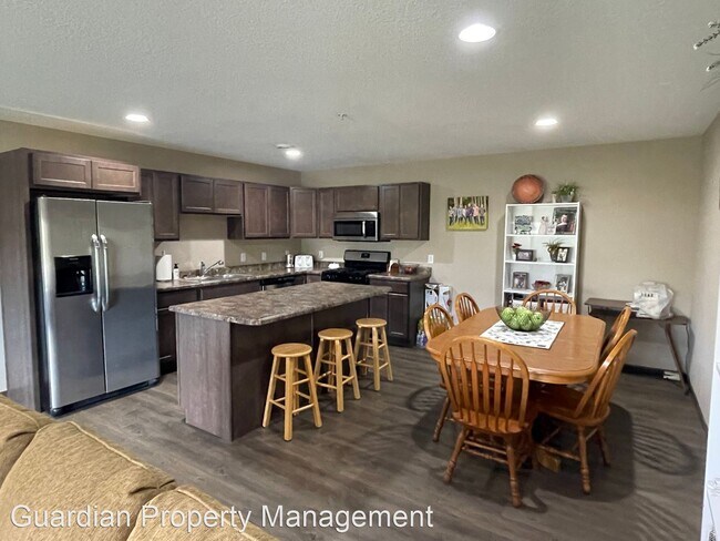 Foto del edificio - 3 br, 2.5 bath House - 7910 210th St W