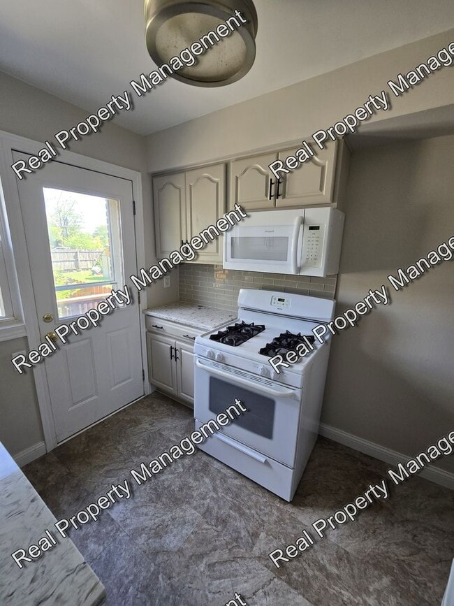 Foto del edificio - 2 Bedroom Duplex