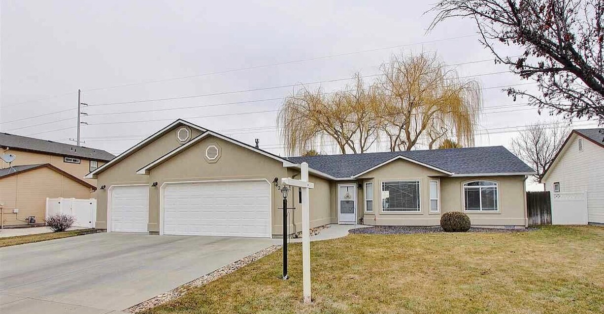4264 W Niemann Dr, Meridian, ID 83646 House Rental in Meridian, ID