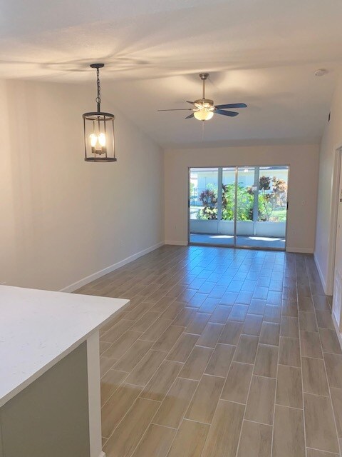 Foto del edificio - 5340 Royal Palm Ave