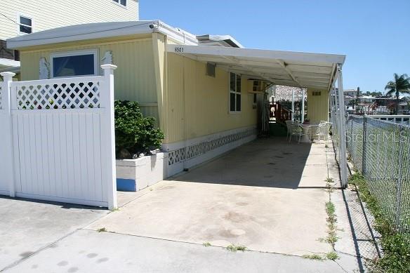 Primary Photo - 6501 Clark St