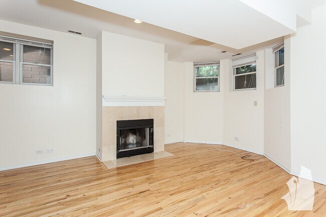 Foto del edificio - 2319-2551 N Southport Ave